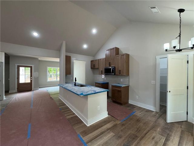 875 Lynn Avenue, Jefferson, GA 30549