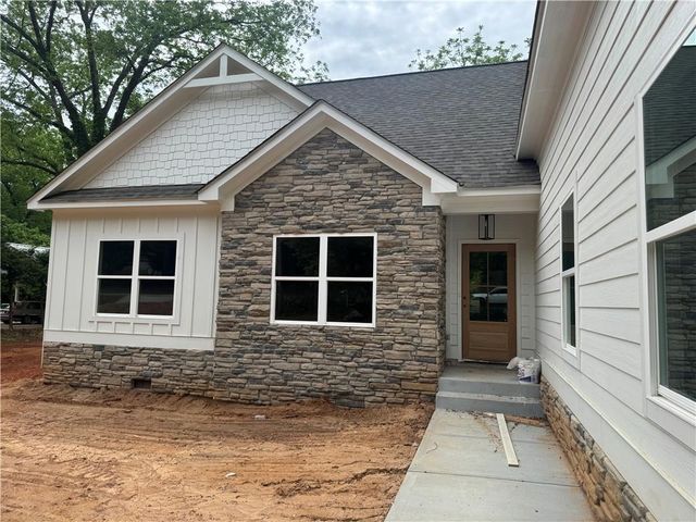 875 Lynn Avenue, Jefferson, GA 30549