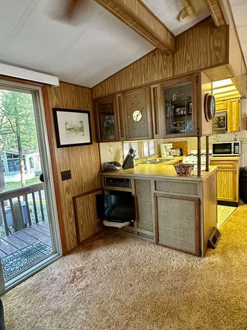 95 Valley of The Pines Trail, Angola, IN 46703