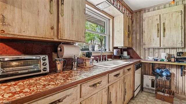 133 Circle Drive, Thomasville, NC 27360
