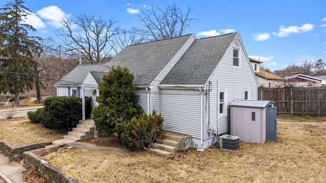 2 Whitman Street, Smithfield, RI 02917