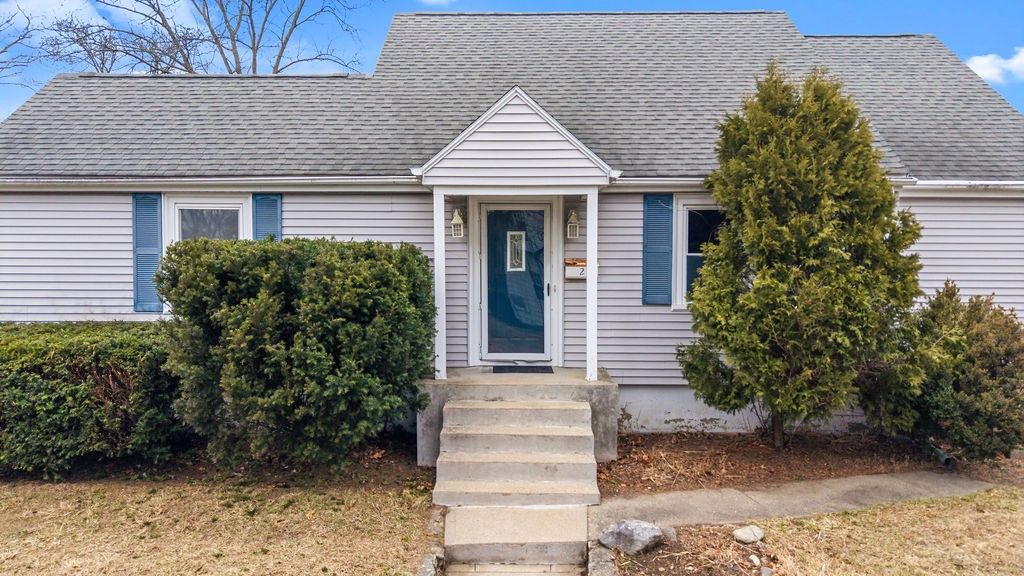 2 Whitman Street, Smithfield, RI 02917