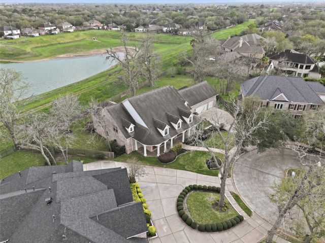 3 Wilmington Court, Sugar Land, TX 77479