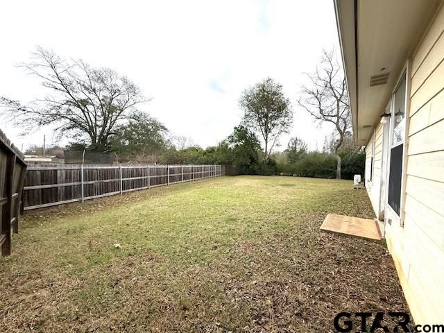 1805 Park Lane Circle, Jacksonville, TX 75766