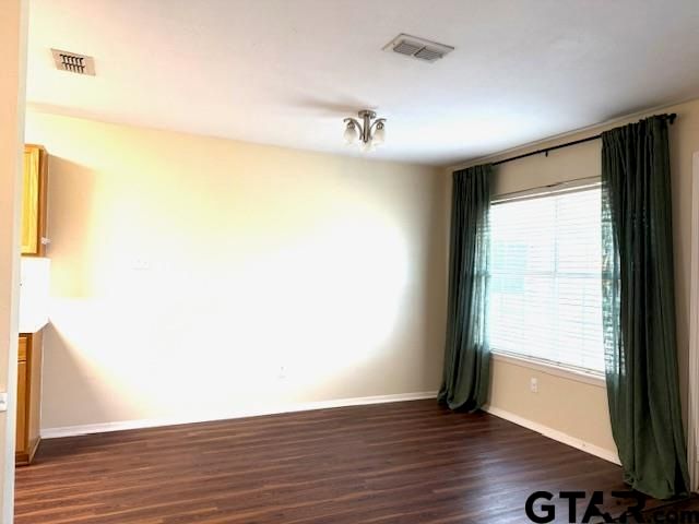 1805 Park Lane Circle, Jacksonville, TX 75766