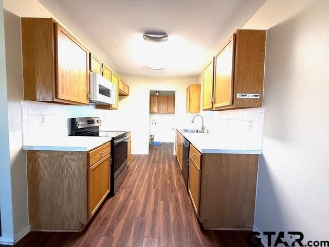 1805 Park Lane Circle, Jacksonville, TX 75766