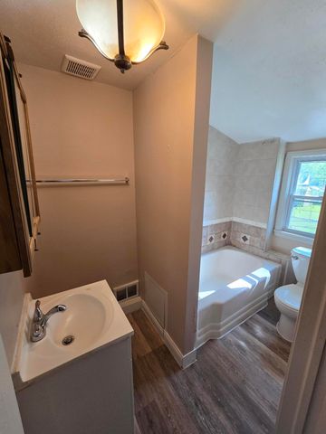 11187 Pardee Road, Taylor, MI 48180