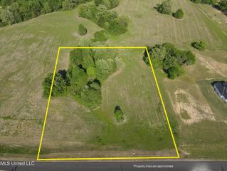 2 Como Trace Drive, Senatobia, MS 38668