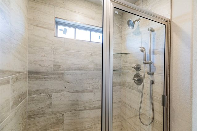 4 Edenhall Lane, Bella Vista, AR 72714