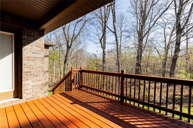 4 Edenhall Lane, Bella Vista, AR 72714