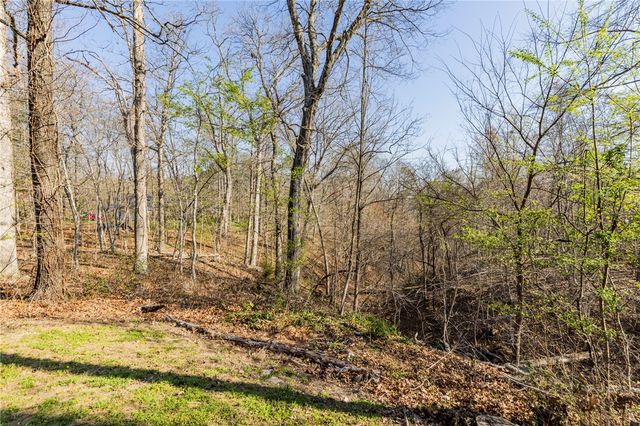 4 Edenhall Lane, Bella Vista, AR 72714