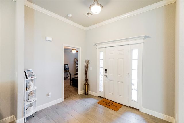 4 Edenhall Lane, Bella Vista, AR 72714