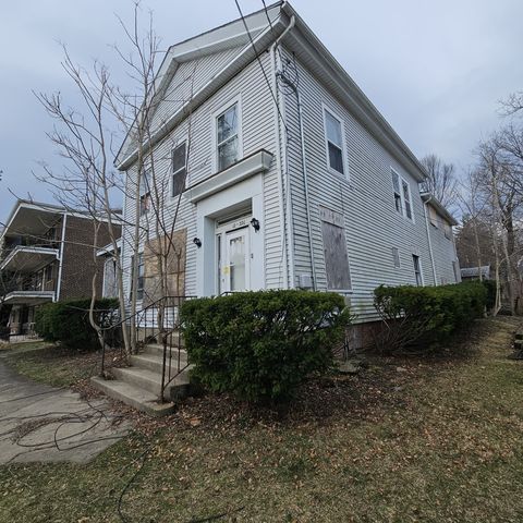 212 S Tryon Street, Woodstock, IL 60098