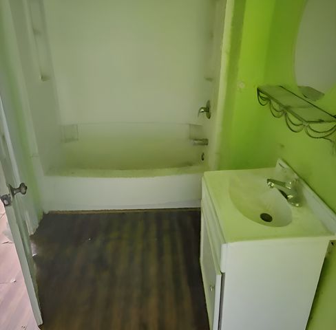 212 S Tryon Street, Woodstock, IL 60098