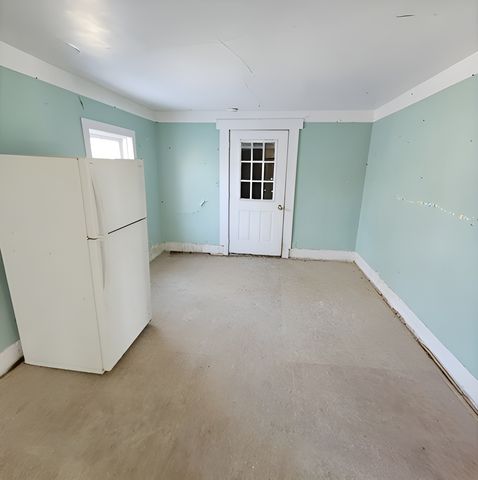 212 S Tryon Street, Woodstock, IL 60098