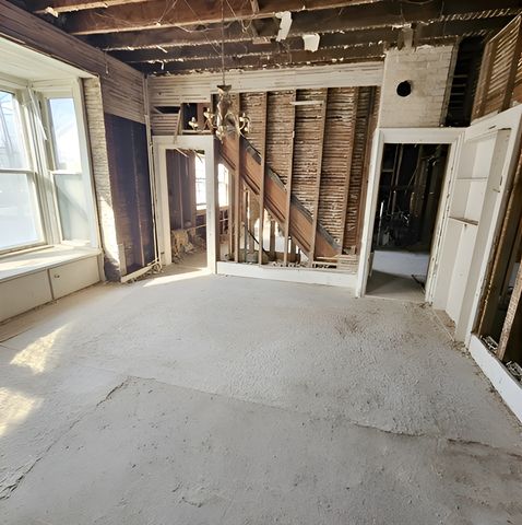 212 S Tryon Street, Woodstock, IL 60098