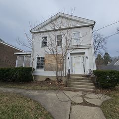 212 S Tryon Street, Woodstock, IL 60098