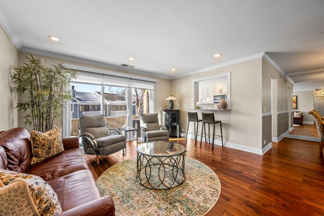 1133 Hawthorne Court A2, Wheeling, IL 60090