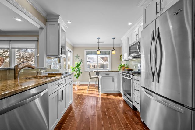 1133 Hawthorne Court A2, Wheeling, IL 60090