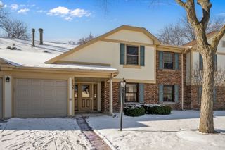 1133 Hawthorne Court A2, Wheeling, IL 60090