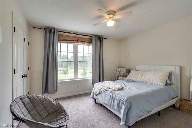 7253 Edison Street NE, Hartville, OH 44632