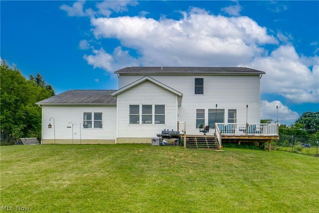 7253 Edison Street NE, Hartville, OH 44632
