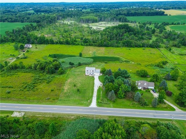 7253 Edison Street NE, Hartville, OH 44632