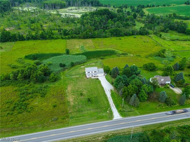 7253 Edison Street NE, Hartville, OH 44632
