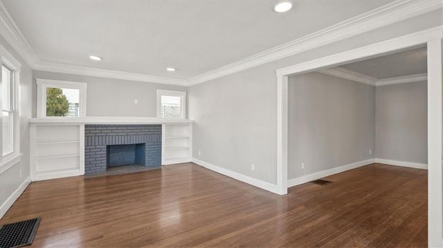 9305 E 16th Street, Independence, MO 64052