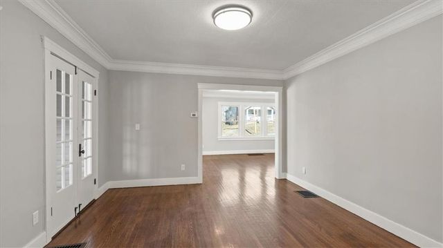 9305 E 16th Street, Independence, MO 64052