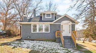 9305 E 16th Street, Independence, MO 64052