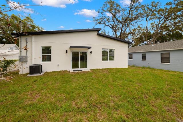 1625 39TH STREET S, St Petersburg, FL 33711