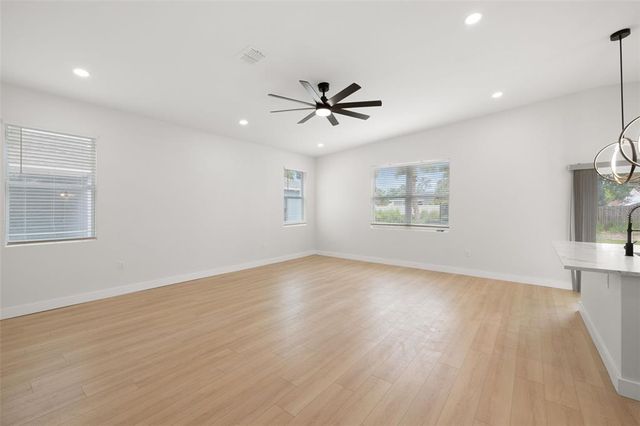 1625 39TH STREET S, St Petersburg, FL 33711