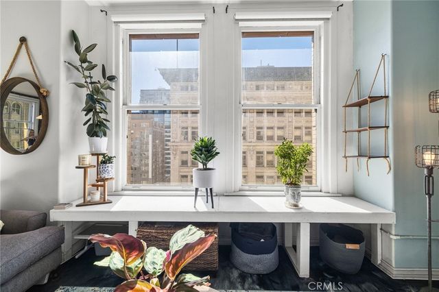 215 W 7th Street 1008, Los Angeles, CA 90014