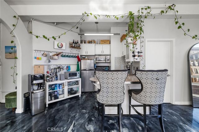 215 W 7th Street 1008, Los Angeles, CA 90014