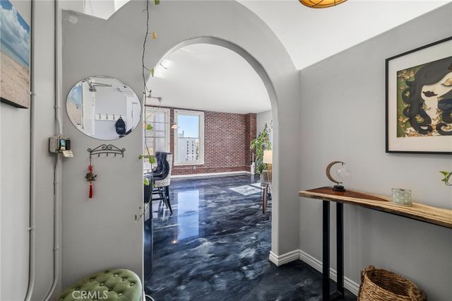 215 W 7th Street 1008, Los Angeles, CA 90014