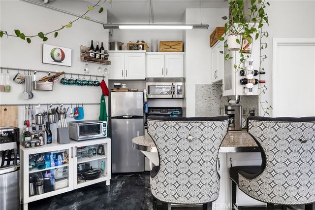 215 W 7th Street 1008, Los Angeles, CA 90014