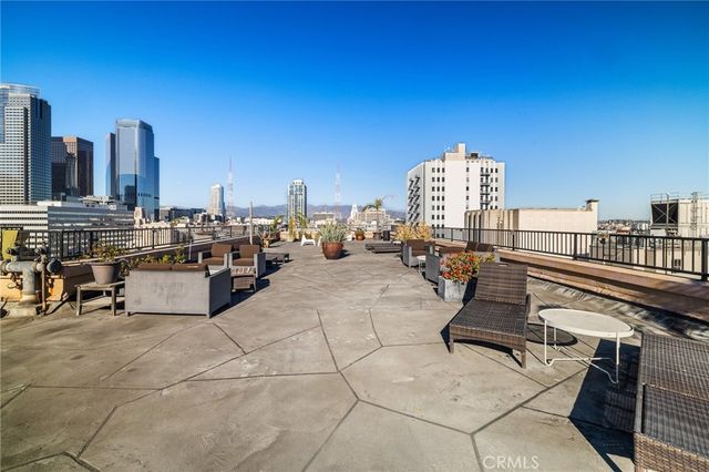 215 W 7th Street 1008, Los Angeles, CA 90014