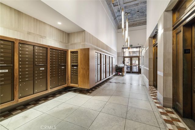 215 W 7th Street 1008, Los Angeles, CA 90014