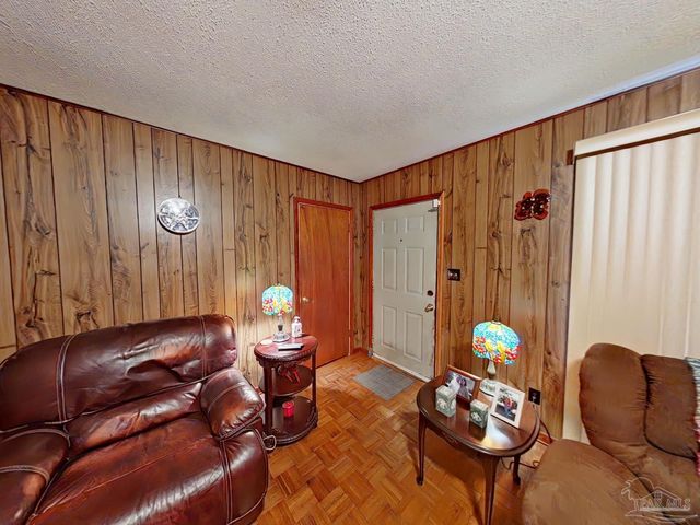 3115 Partridge Dr, Pensacola, FL 32526