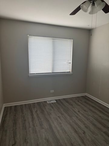 292 Middlebury Court D1, Schaumburg, IL 60193