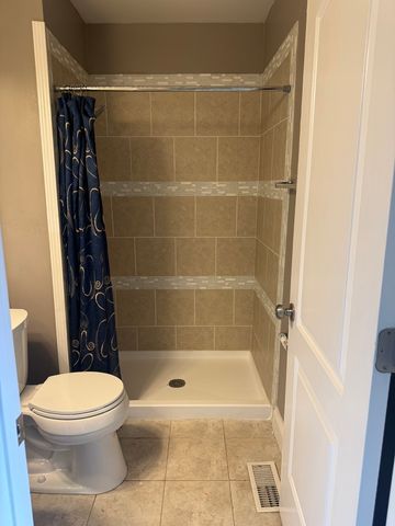 292 Middlebury Court D1, Schaumburg, IL 60193