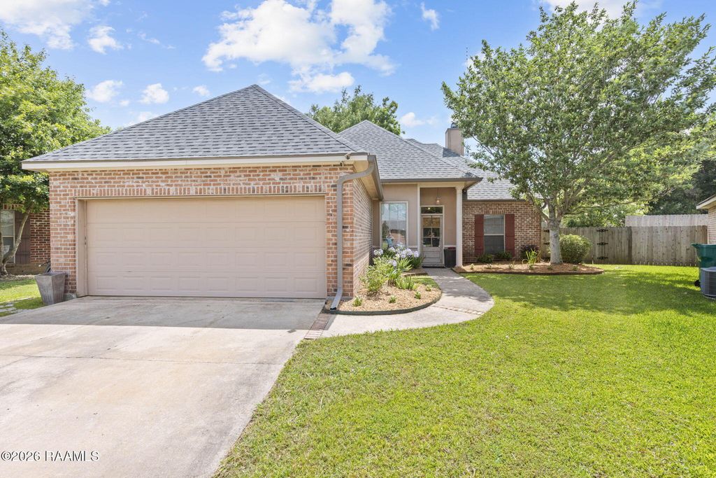 103 Elise Drive, Youngsville, LA 70592