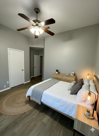 2882 Sun River Lane, Dickinson, TX 77539