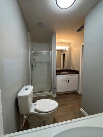 2882 Sun River Lane, Dickinson, TX 77539