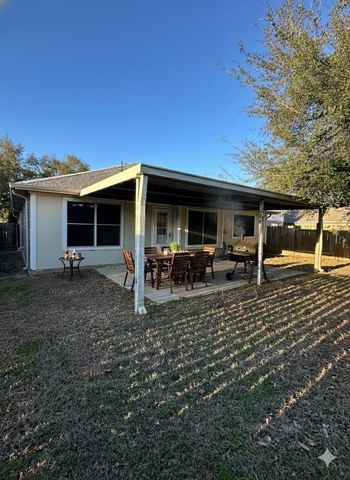 2882 Sun River Lane, Dickinson, TX 77539