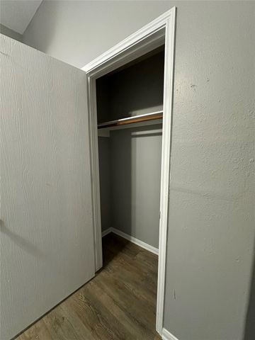 2882 Sun River Lane, Dickinson, TX 77539