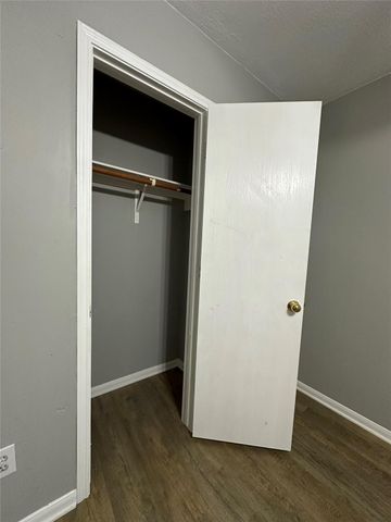 2882 Sun River Lane, Dickinson, TX 77539