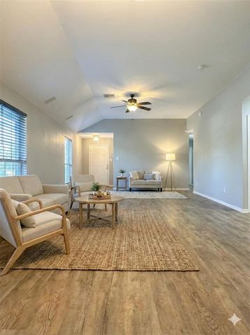 2882 Sun River Lane, Dickinson, TX 77539