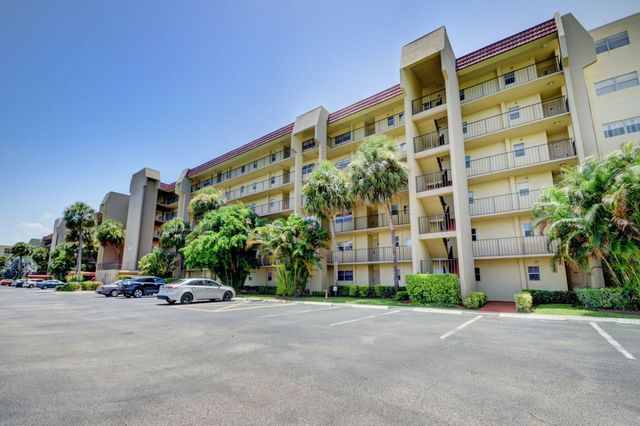 3661 Via Poinciana 410, Lake Worth, FL 33467